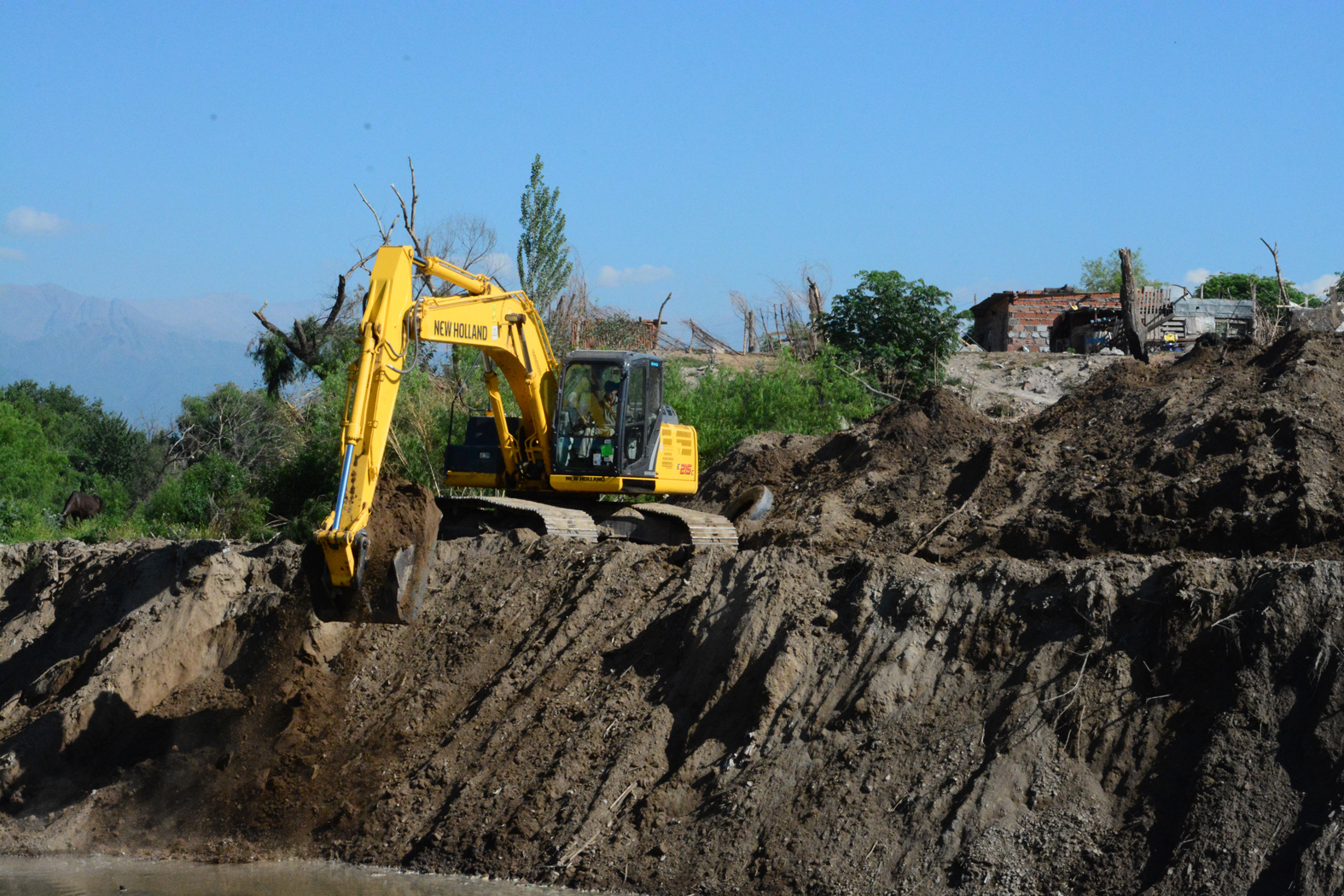 La Provincia finalizó una obra que beneficia a los vecinos de la zona del río Arenales