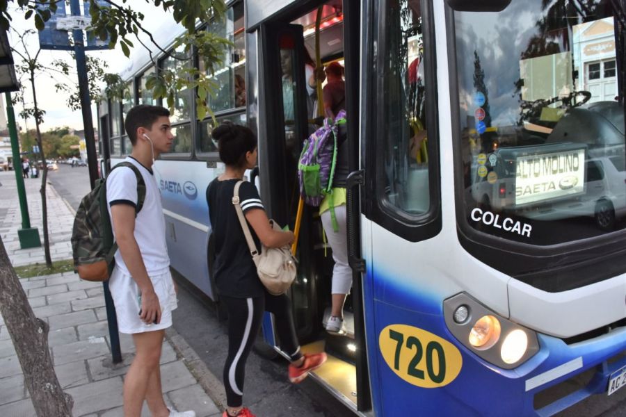 SAETA reconocerá los pasajes de los alumnos que rindan examen