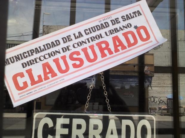 Control Comercial a full/ Ni los famosos locales se salvan 