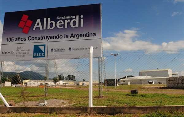 Para la Edil  Di Bez  los de Cerámica Alberdi se están comiendo los cerros como locos