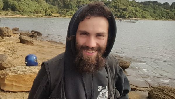 Un cadáver, cien dudas, mil miserias 