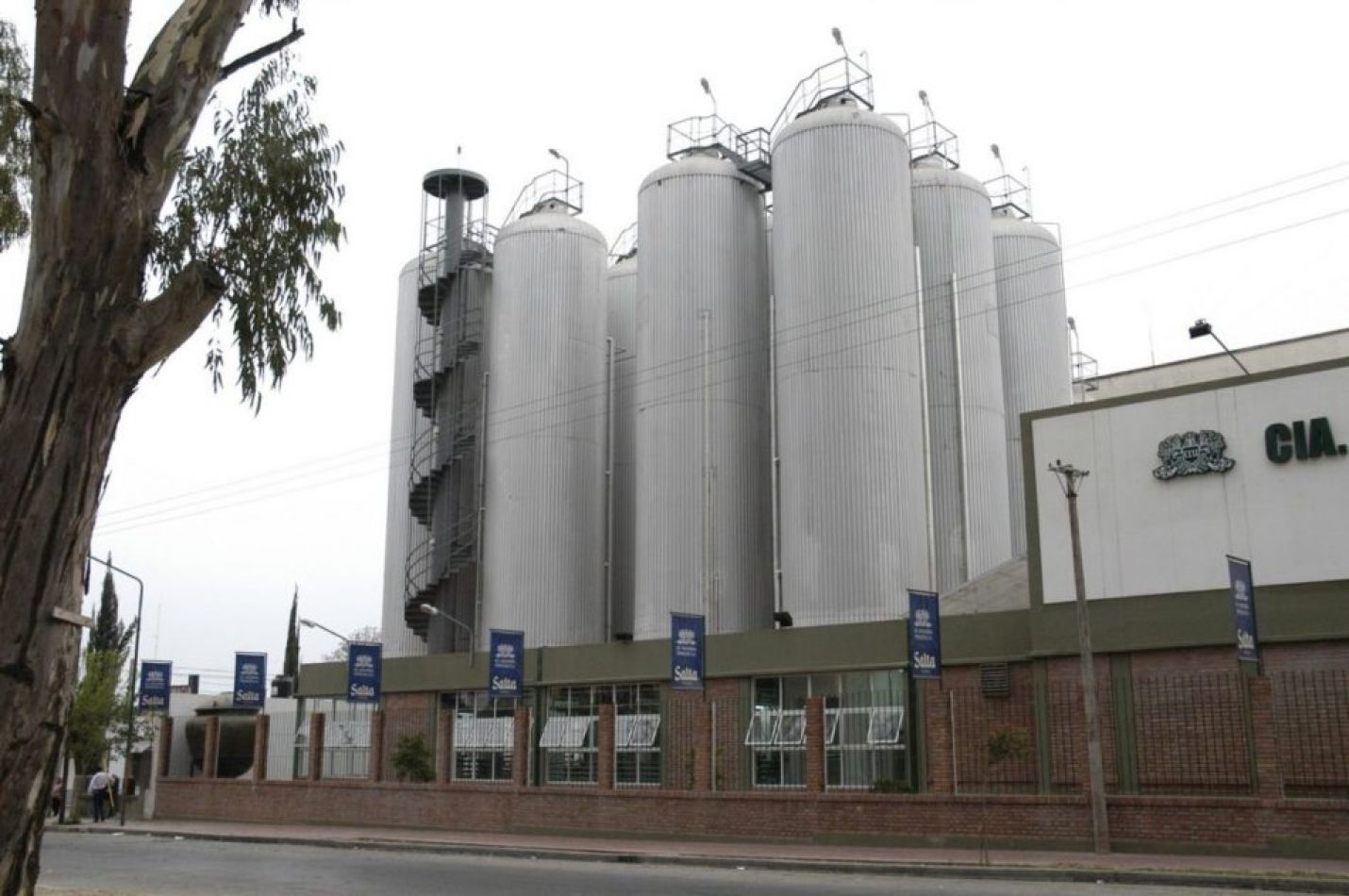  Vecinos  insisten en el traslado de la Cervecería Salta