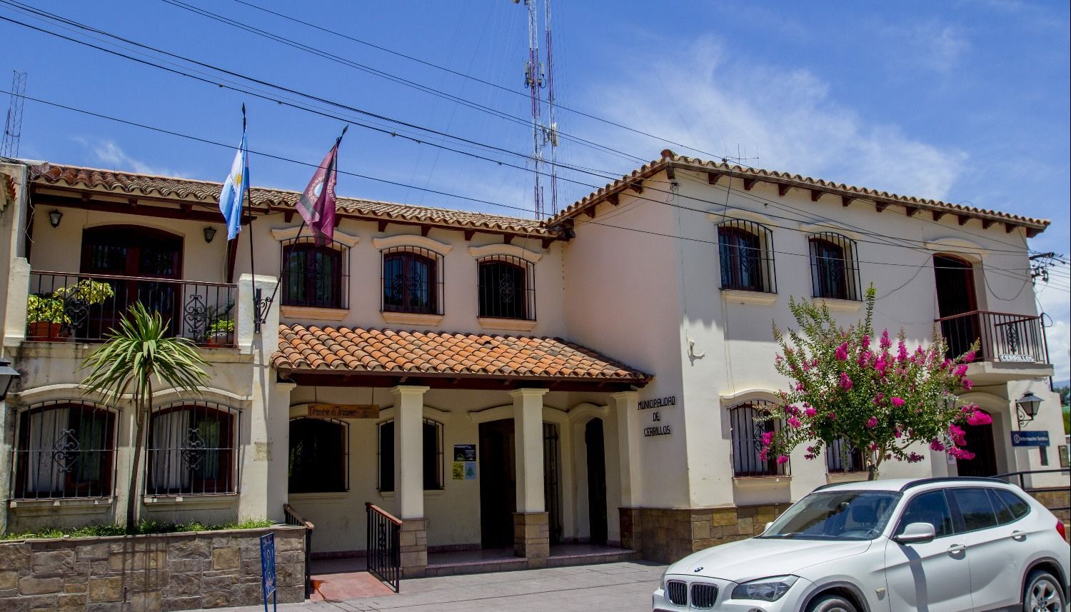 La Municipalidad de Cerrillos en problemas: Los gremios cortarán la ruta si no los recibe la intendenta