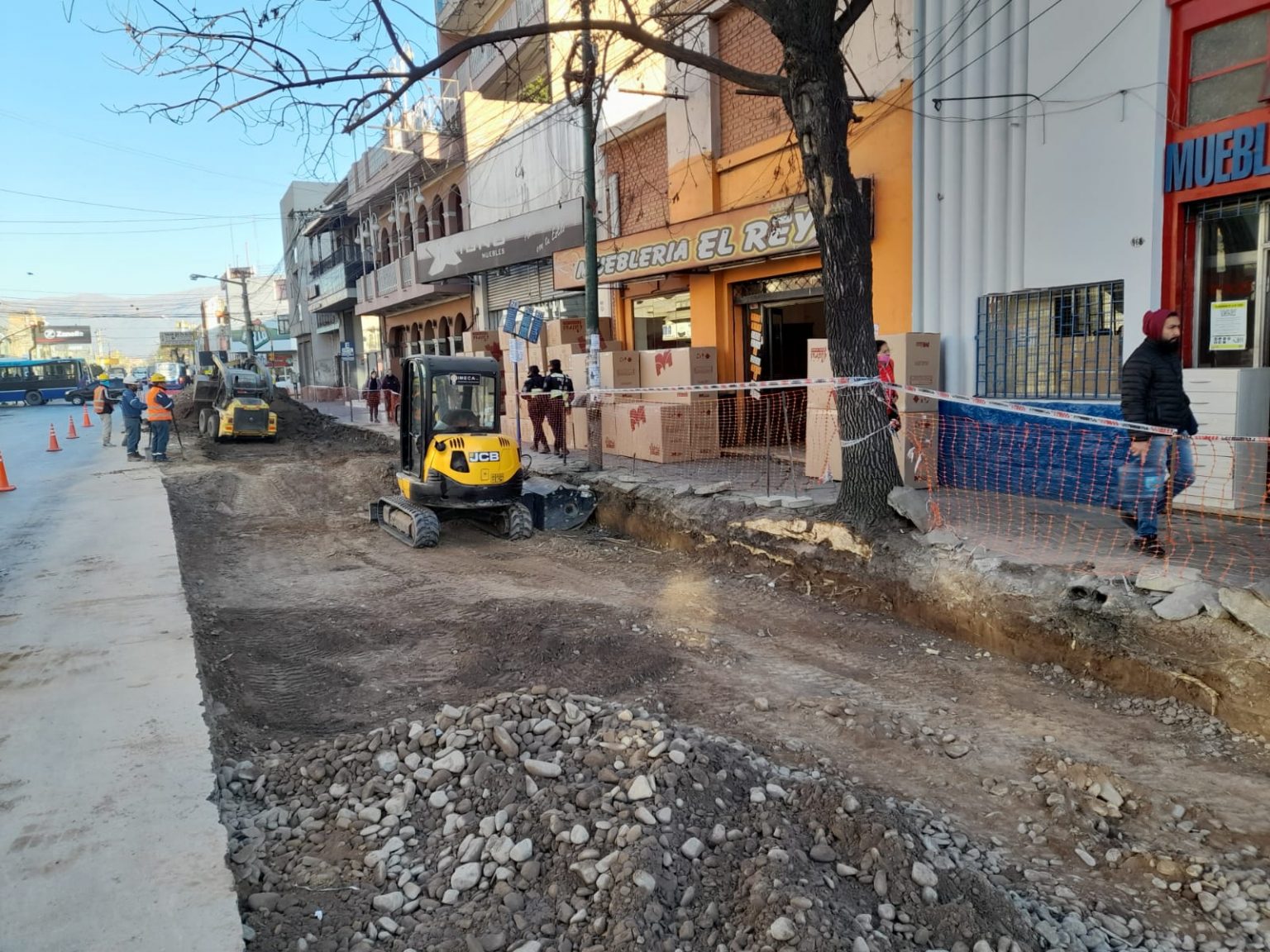 Se intensifica la recuperación de calzada en las arterias de la ciudad