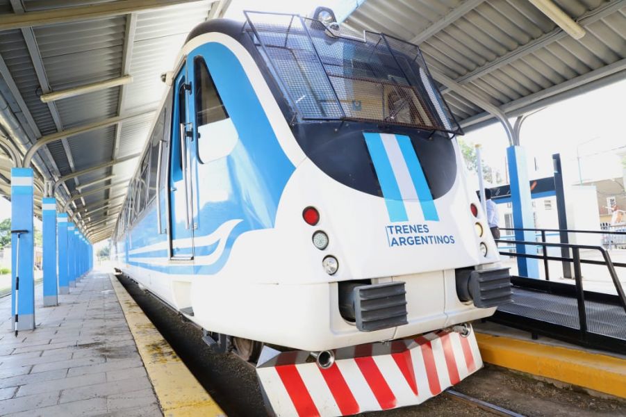 Massa se juntó con Sáenz para poner en marcha el tren urbano Cerrillos-Moldes